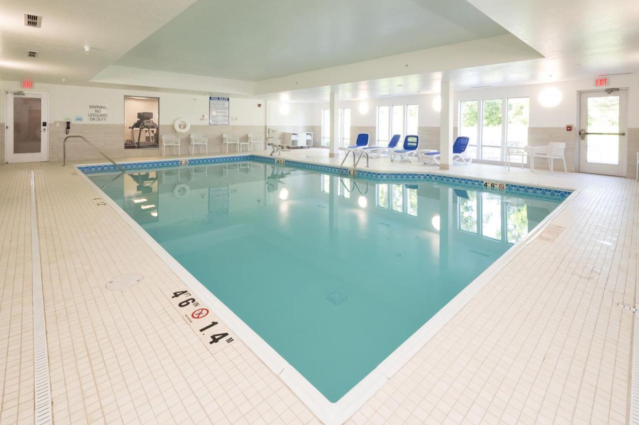Holiday Inn Express & Suites - Michigan City By Ihg Esterno foto
