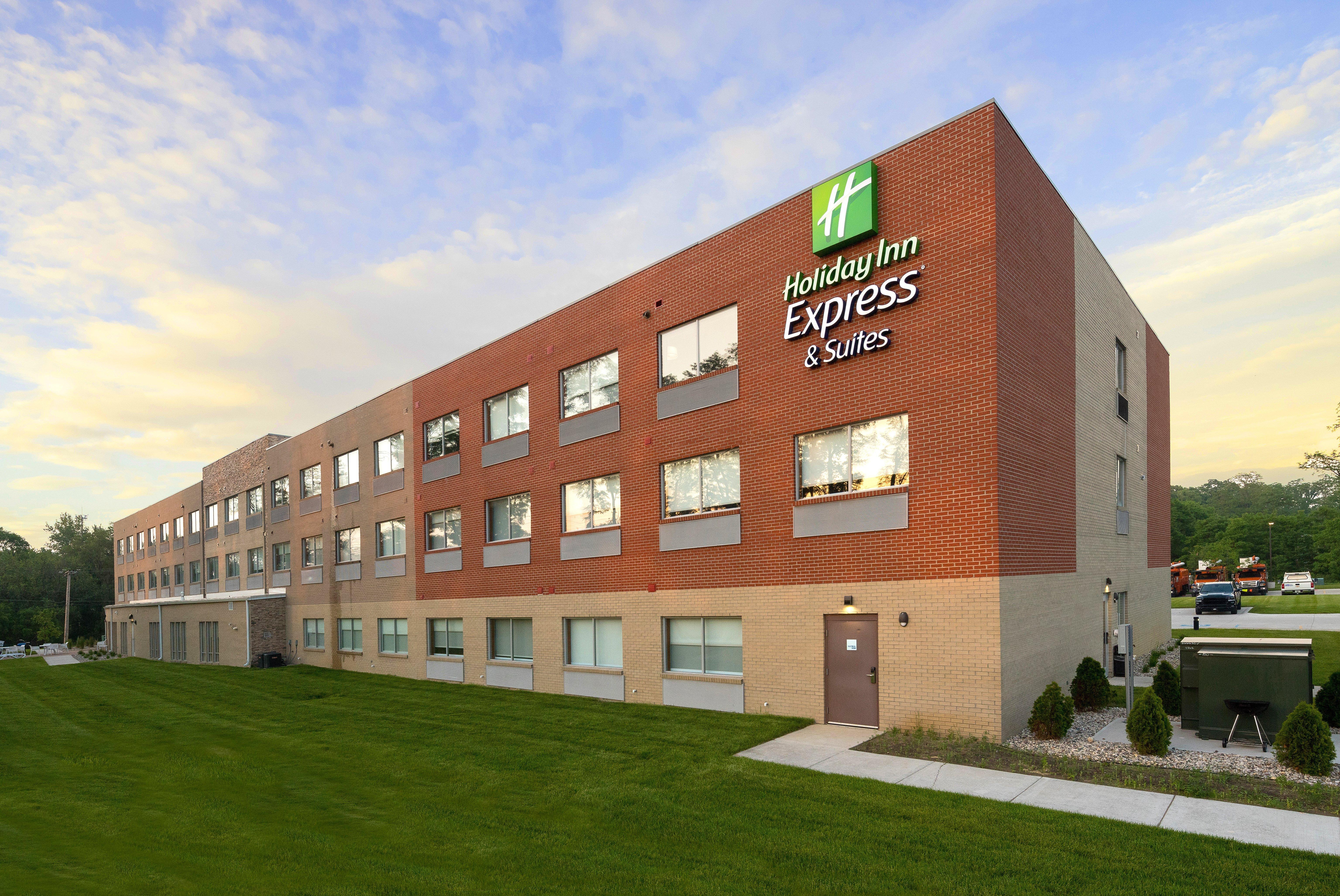 Holiday Inn Express & Suites - Michigan City By Ihg Esterno foto
