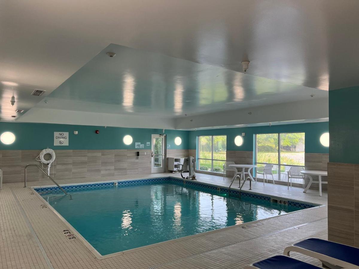 Holiday Inn Express & Suites - Michigan City By Ihg Esterno foto
