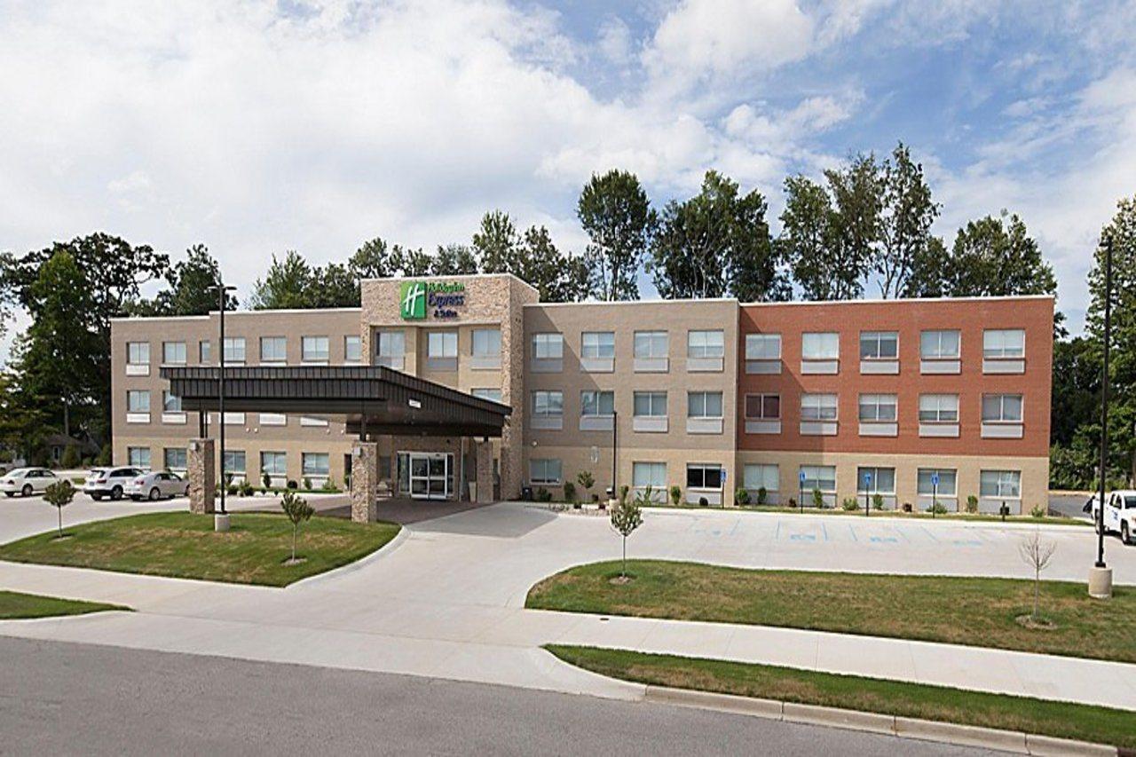 Holiday Inn Express & Suites - Michigan City By Ihg Esterno foto