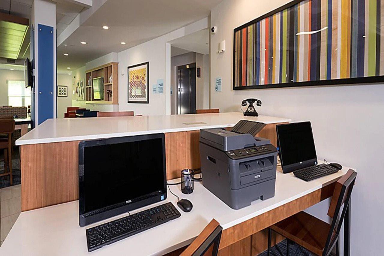 Holiday Inn Express & Suites - Michigan City By Ihg Esterno foto